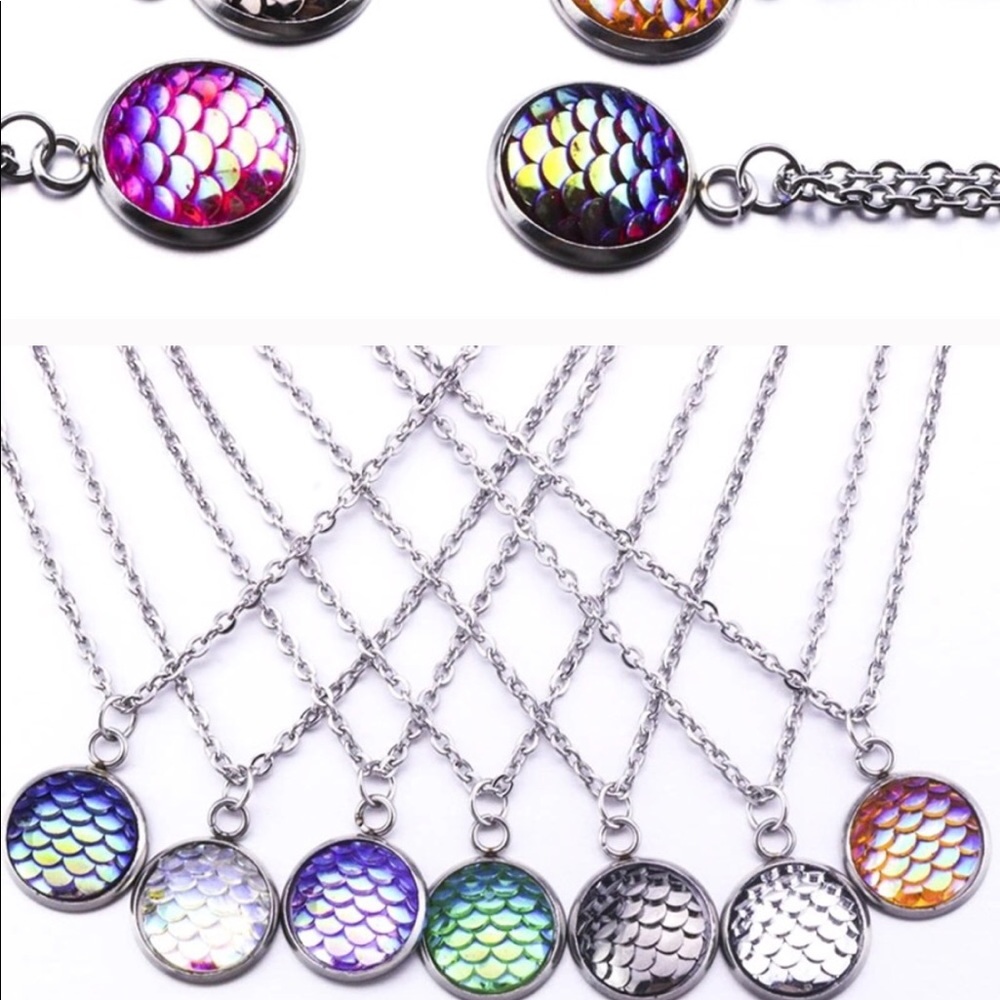 Round mermaid scale earrings and necklace set